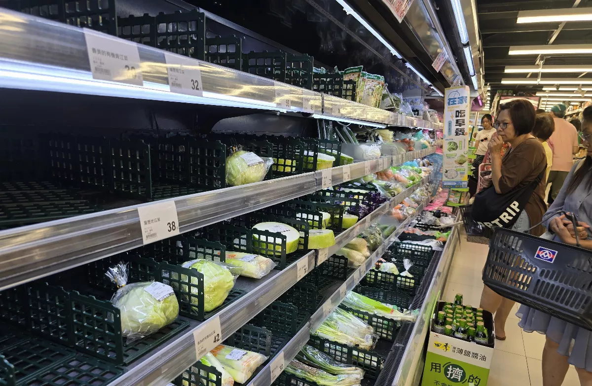 中颱山陀兒還沒到 大賣場綠色葉菜快搶光